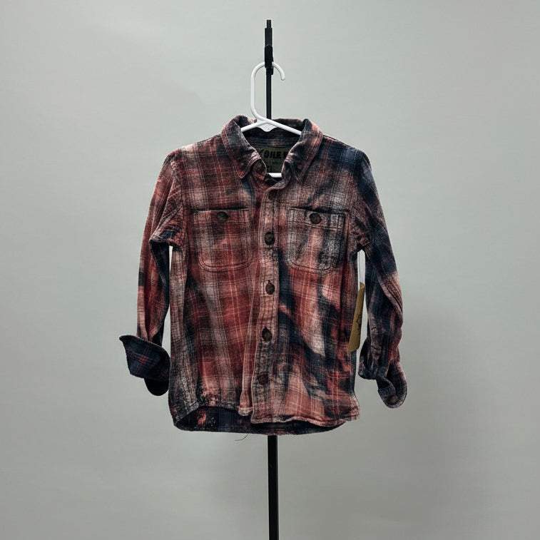 Plaid jacket on a maniquin